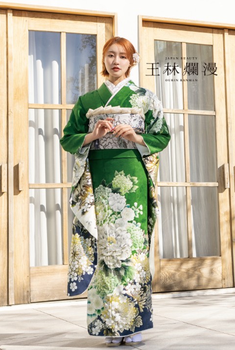 王林爛漫の最新振袖
