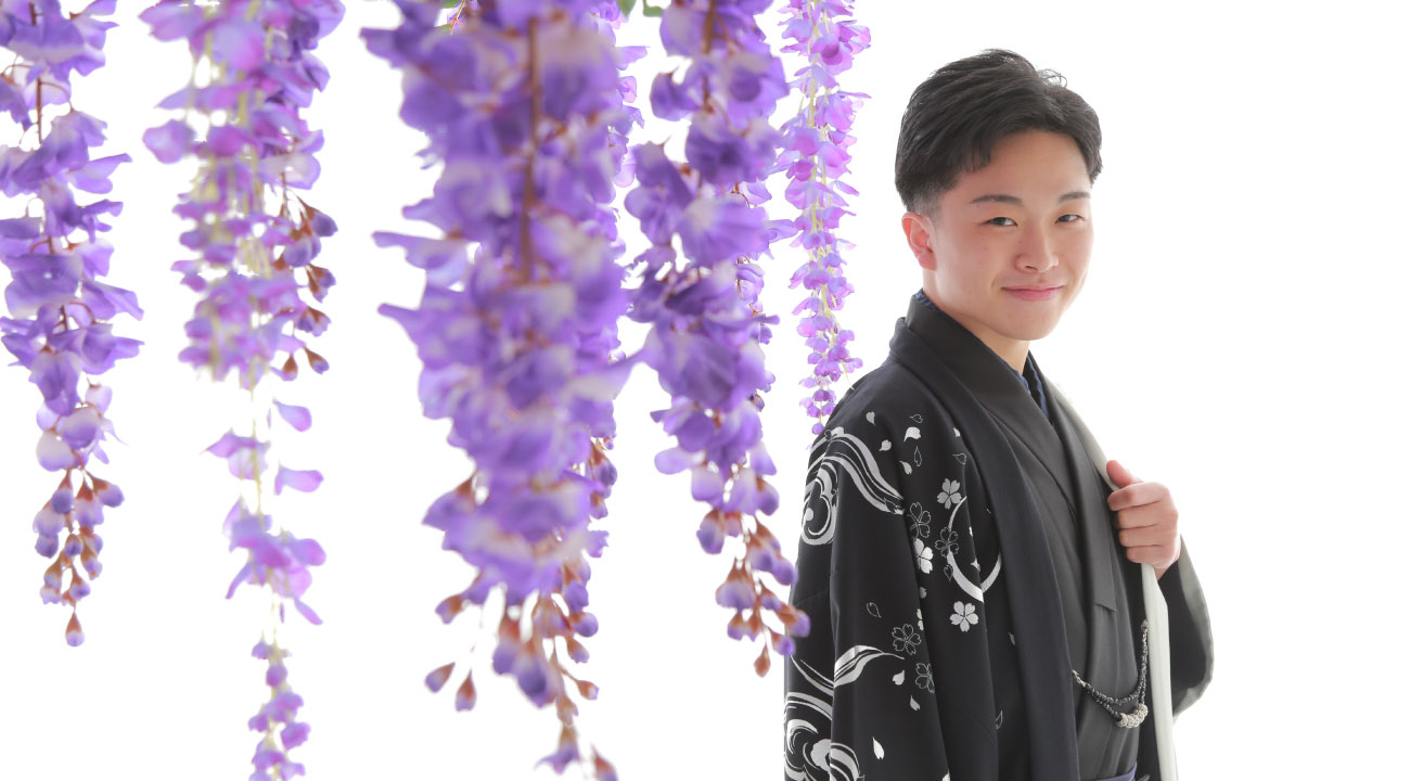 撮影する男子が増えてる！成人式男性前撮りの人気撮影スタイル紹介