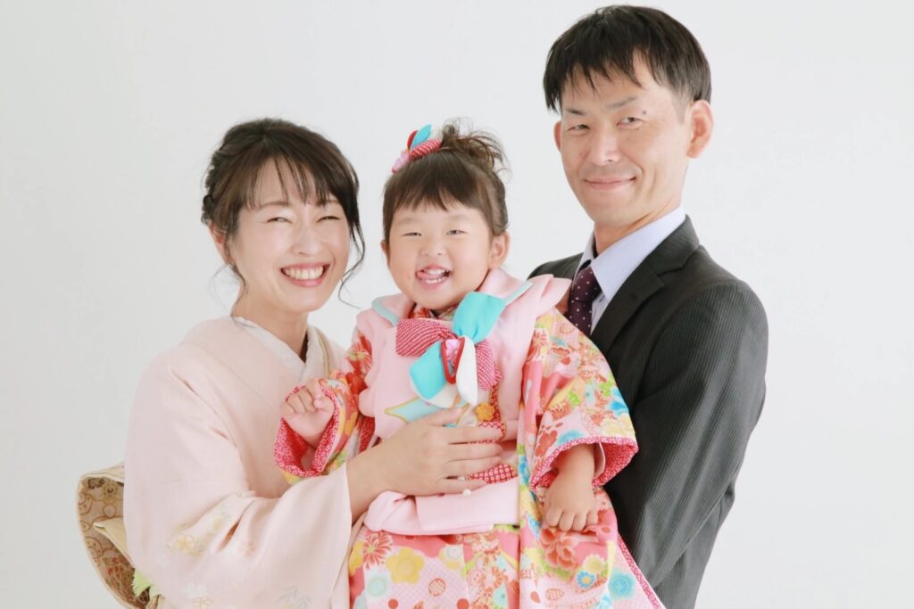 3歳女の子七五三写真撮影（前撮り・後撮り）｜広島市の写真スタジオ「笑顔創造写真館ニコ」
